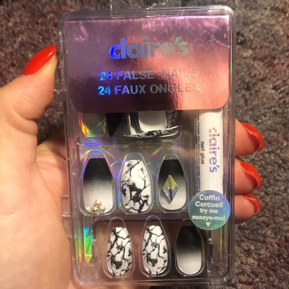 False Nails - Picture 2 of 3